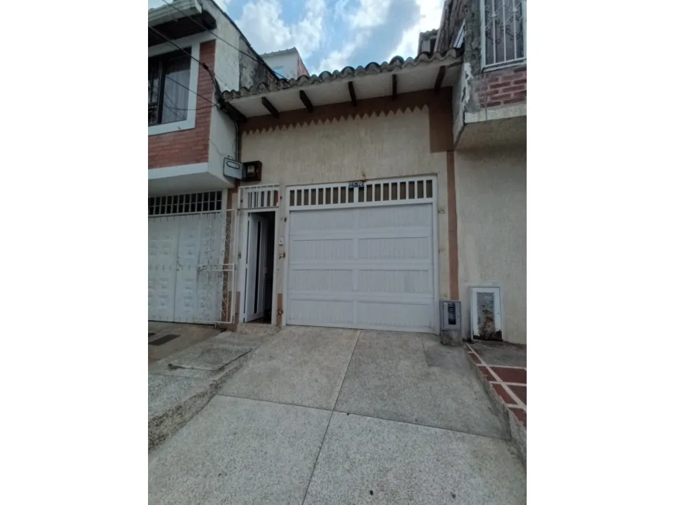 Casa en Arriendo en Alameda, Cali