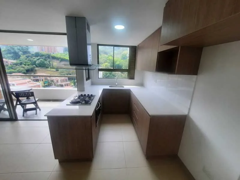 Apartamento de 3 alcobas en arriendo en Las Lomitas, Sabaneta, 86 m² · foto 6 de 19