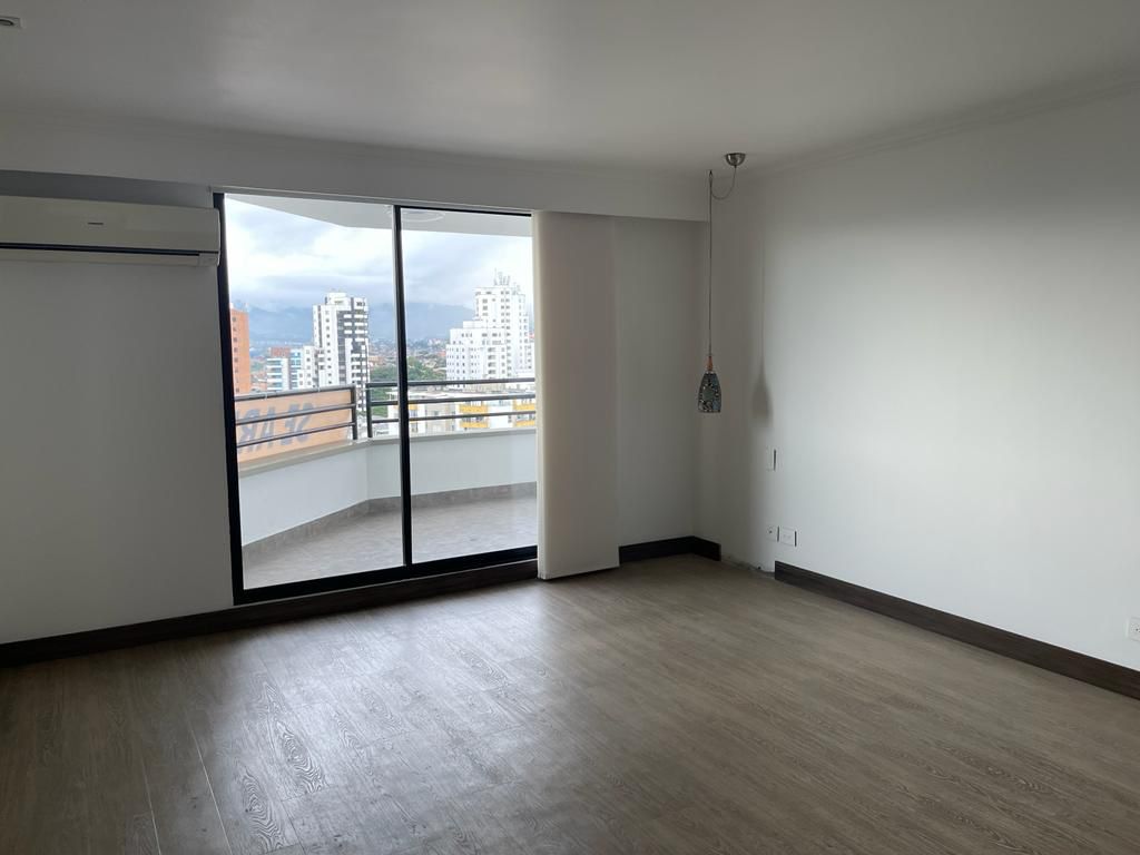 Apartamento en venta en Pinares, Pereira · foto 11 de 15