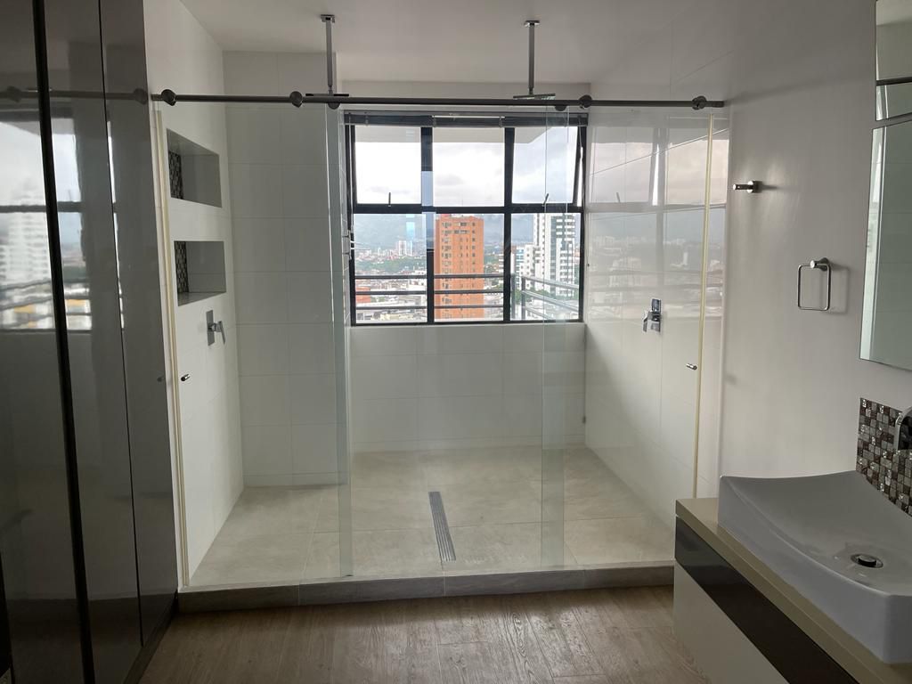 Apartamento en venta en Pinares, Pereira · foto 13 de 15
