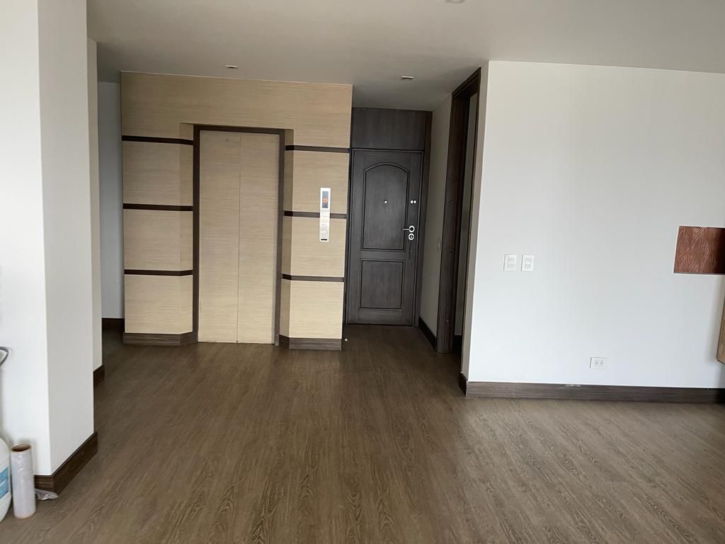 Apartamento en venta en Pinares, Pereira · foto 4 de 15