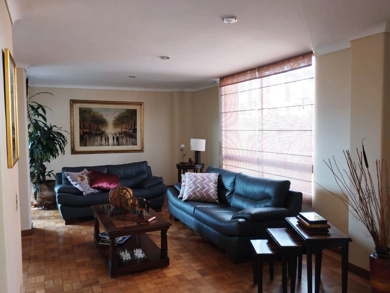 Apartamento de 4 alcobas en arriendo en Las Lomas No.2, Medellín, 254 m² · foto 4 de 16