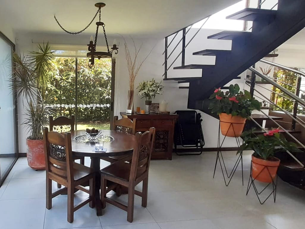 Casa de 3 alcobas en venta en La Ceja, 148 m² · foto 2 de 12