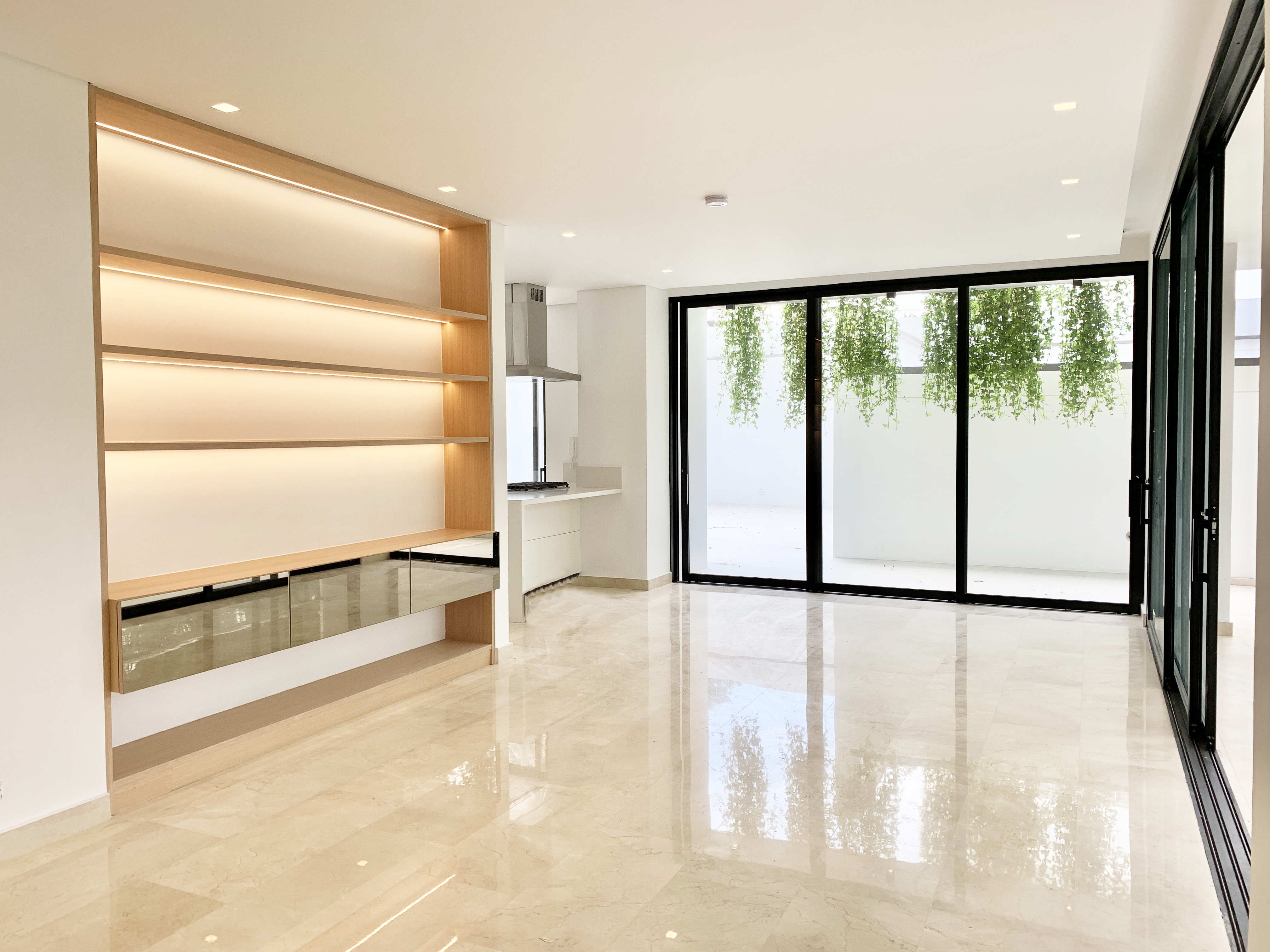 Apartamento de 3 alcobas en venta en Ciudad Jardin, Cali, 480 m² · foto 2 de 24