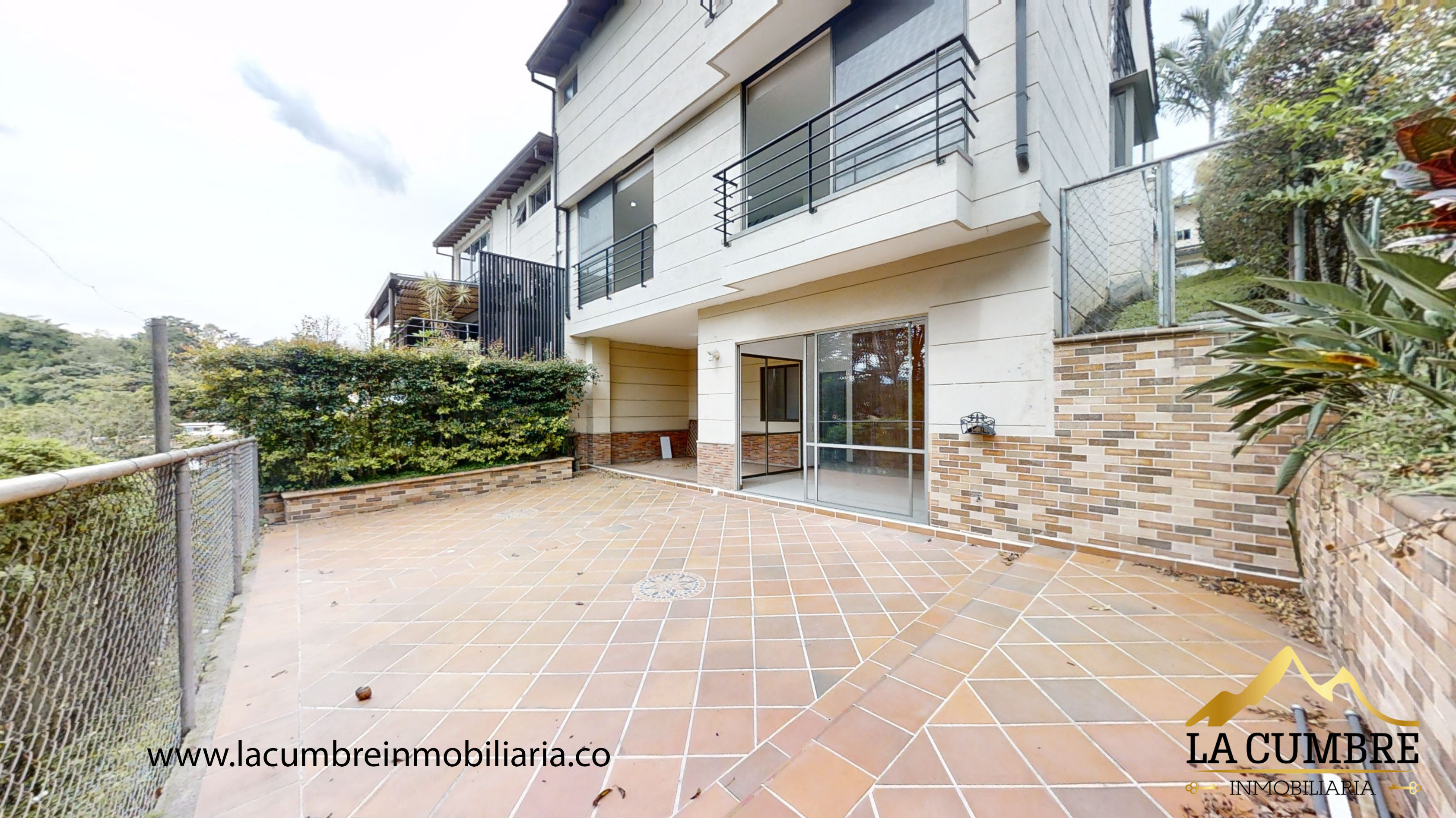 Casa en arriendo en El chocho, Envigado en Cumbres