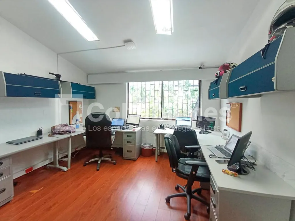 Casa de 7 alcobas en arriendo en El Poblado, Medellín, 420 m² · foto 14 de 21