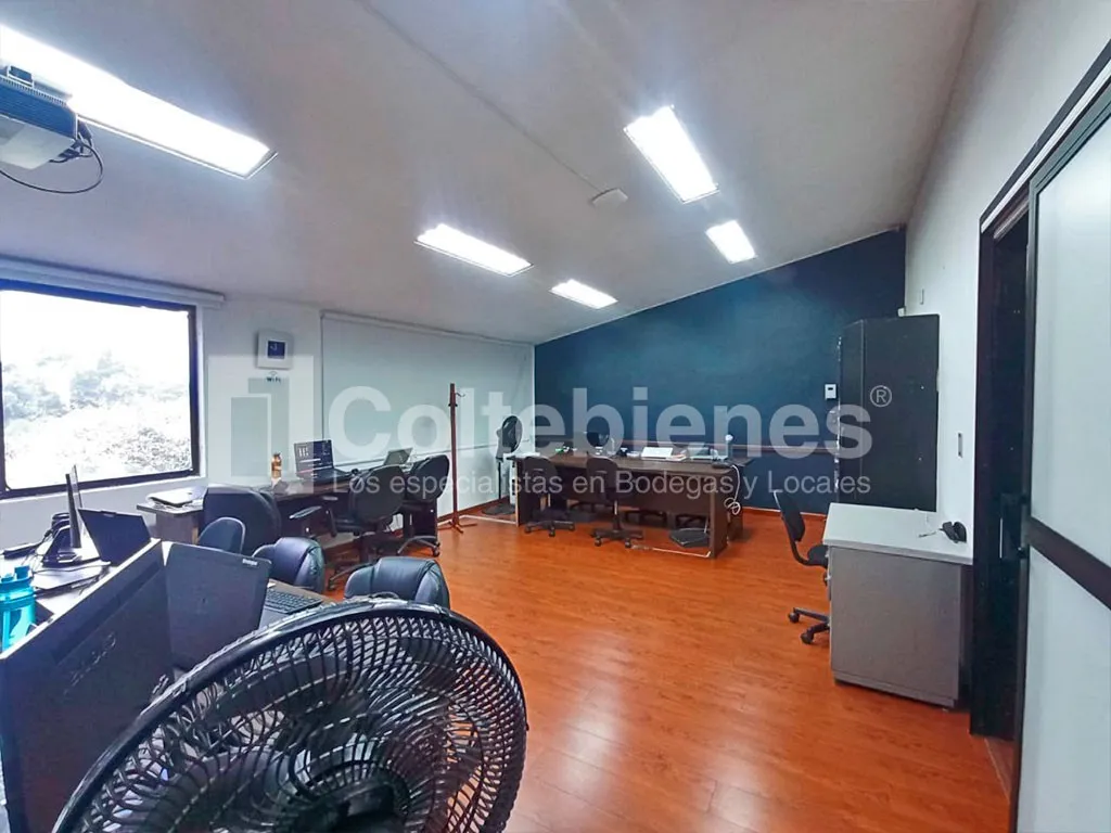 Casa de 7 alcobas en arriendo en El Poblado, Medellín, 420 m² · foto 18 de 21