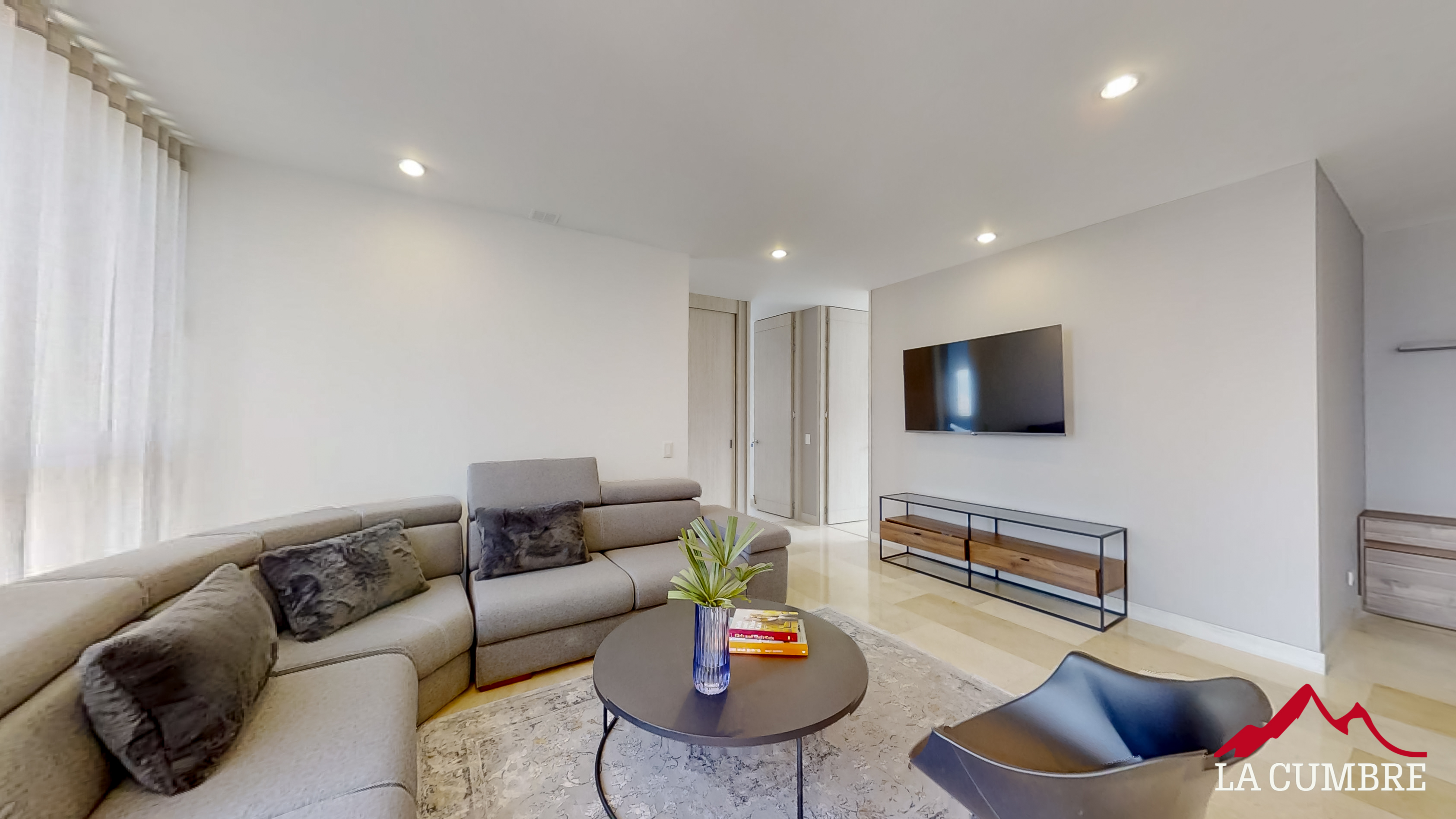Apartamento en arriendo en Lalinde, Medellín · foto 10 de 16