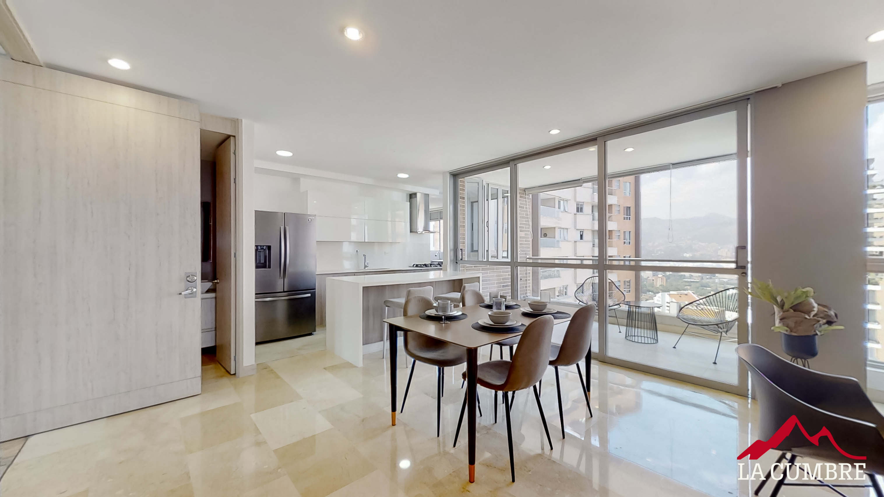 Apartamento en arriendo en Lalinde, Medellín · foto 4 de 16