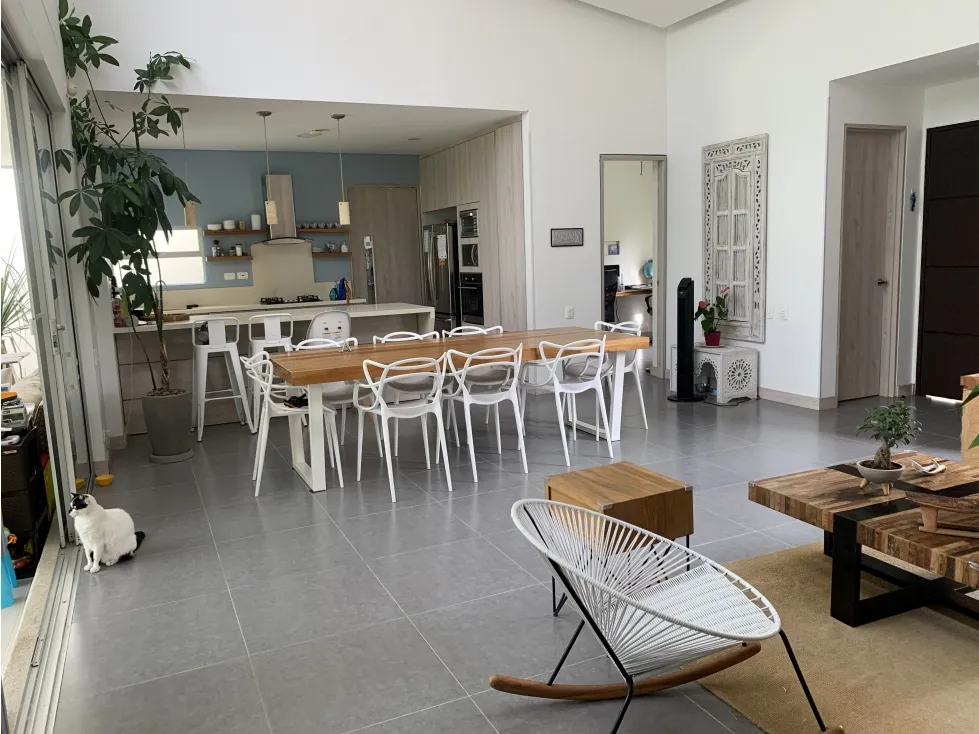 Casa de 4 alcobas en venta en Vía El Caimo, Armenia, 1140 m² · foto 2 de 24