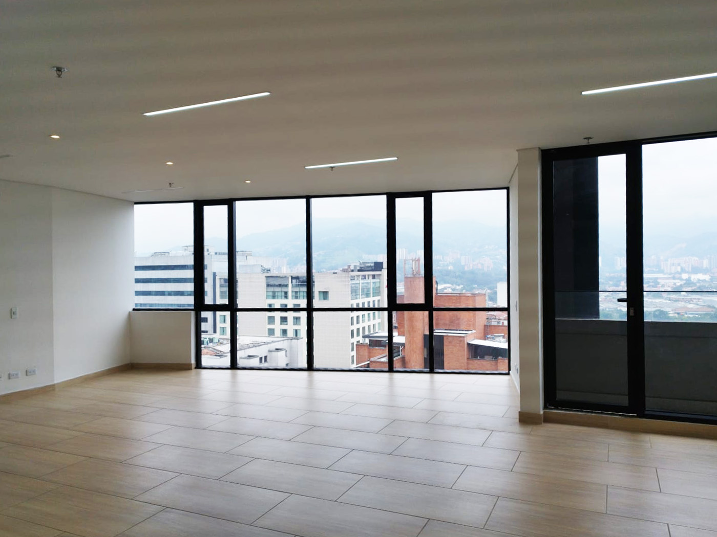 Oficina en venta en Patio Bonito, Medellín, 62 m² · foto 3 de 10