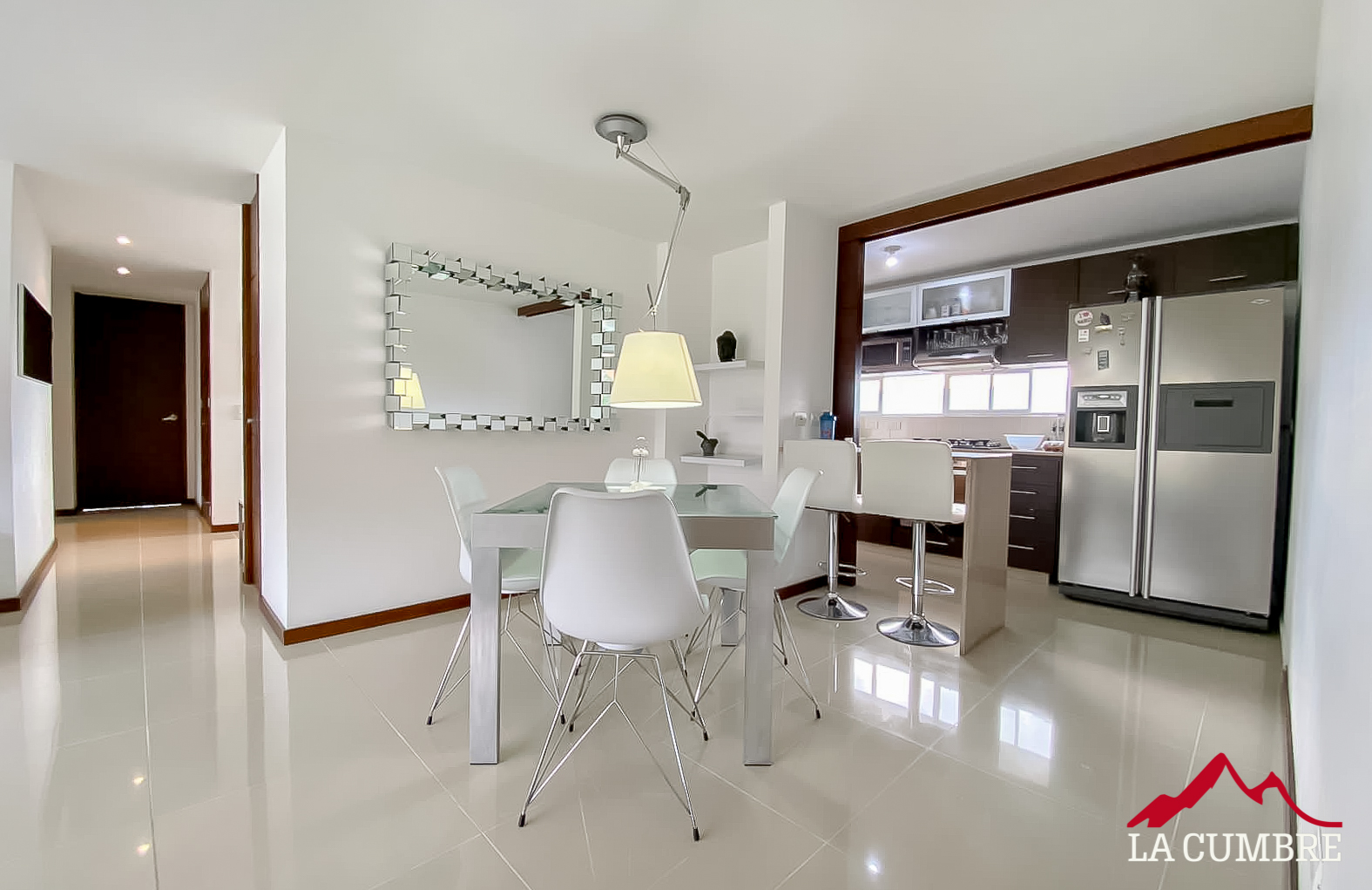 Apartamento de 3 alcobas en arriendo en Los Balsos, Medellín, 130 m² · foto 5 de 12