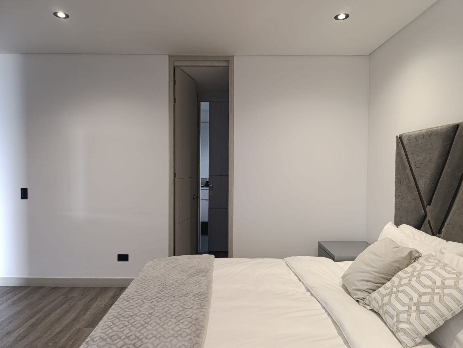 Apartamento de 1 alcoba en arriendo en Loma De Los Gonzalez, Medellín, 64 m² · foto 12 de 18
