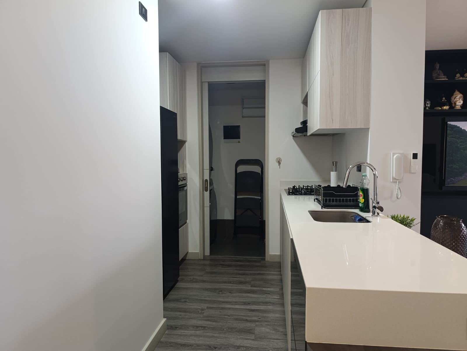 Apartamento de 1 alcoba en arriendo en Loma De Los Gonzalez, Medellín, 64 m² · foto 3 de 18