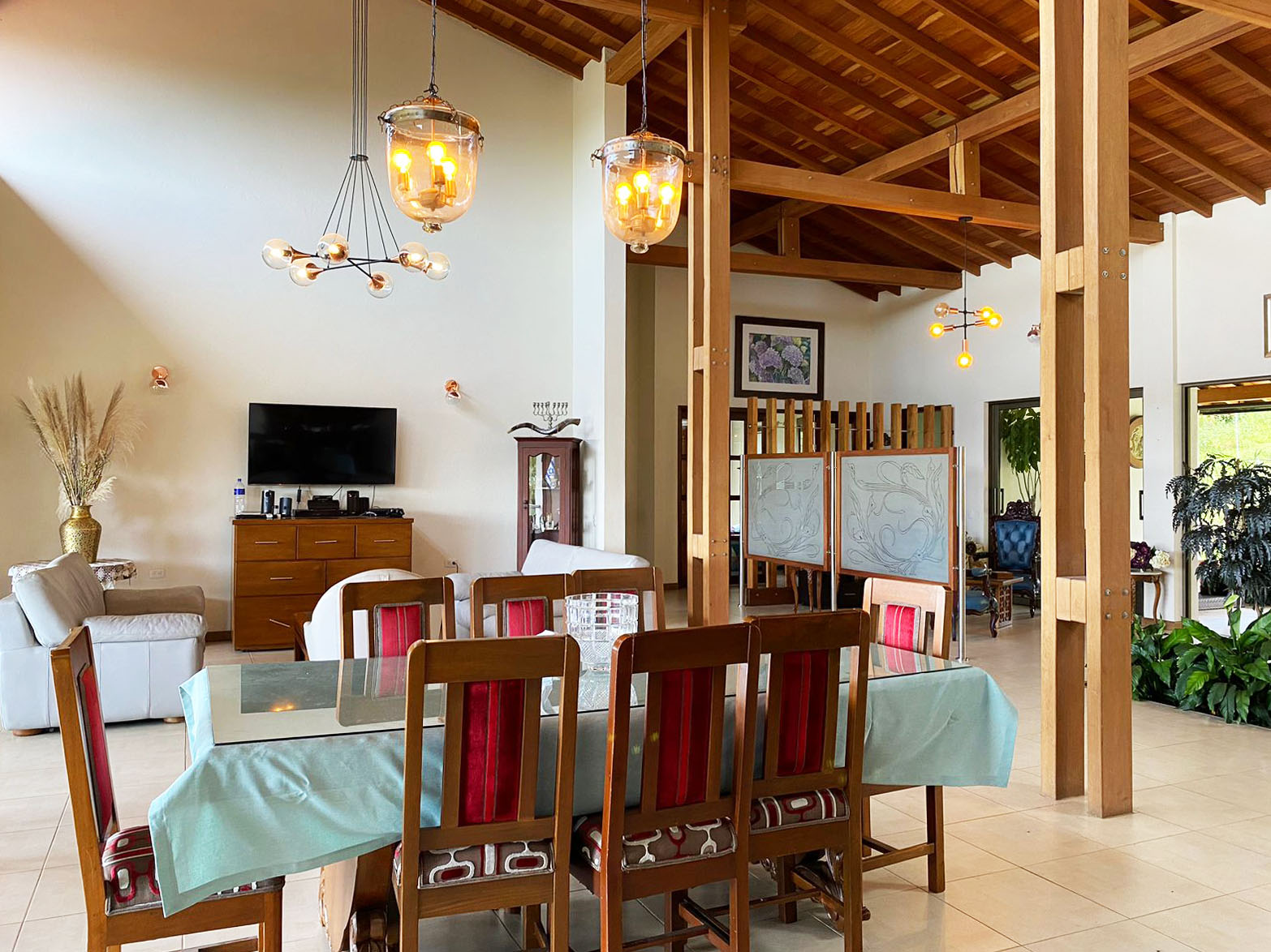 Casa de 4 alcobas en venta en Llano Grande, Rionegro, 472 m² · foto 2 de 20