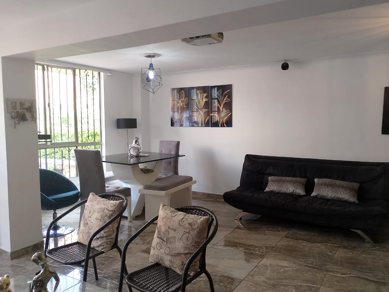 Casa de 4 alcobas en venta en Los Alcazares, Sabaneta, 210 m² · foto 8 de 20