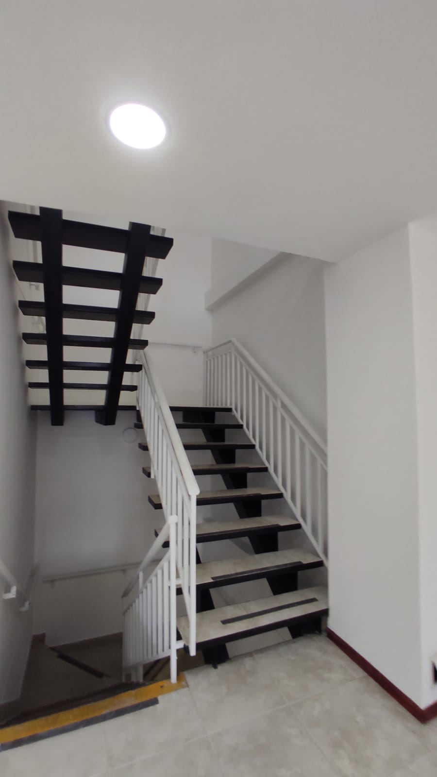 Edificio en arriendo en Los Libertadores, Cali, 1484 m² · foto 16 de 24