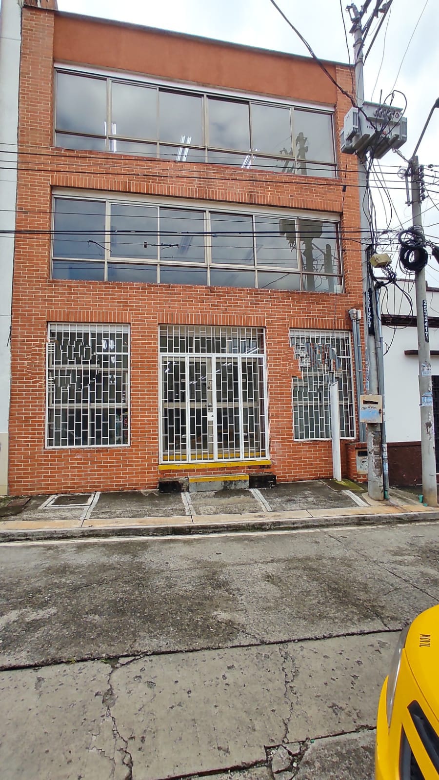 Edificio en arriendo en Los Libertadores, Cali, 1484 m² · foto 8 de 24