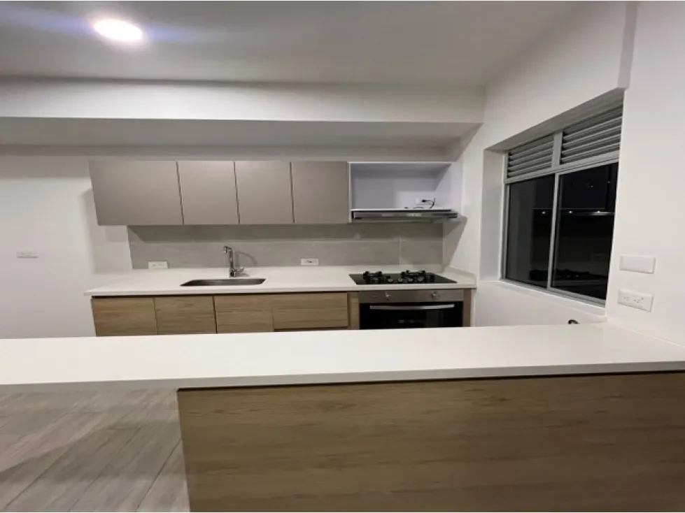 Apartamento de 3 alcobas en venta en Niquia, Bello, 73 m² · foto 4 de 16
