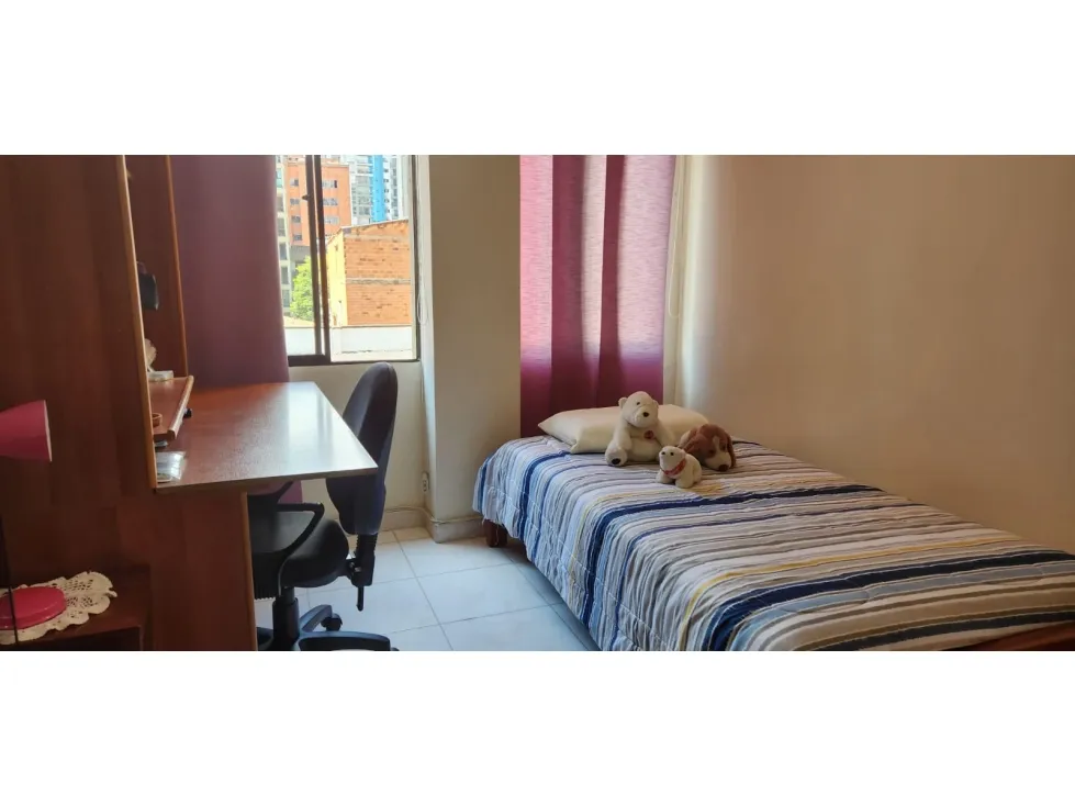 Apartamento de 3 alcobas en venta en Laureles, Medellín, 112 m² · foto 17 de 24