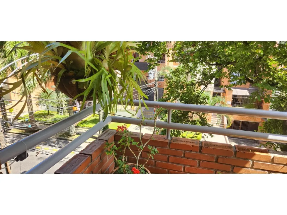 Apartamento de 3 alcobas en venta en Laureles, Medellín, 112 m² · foto 21 de 24