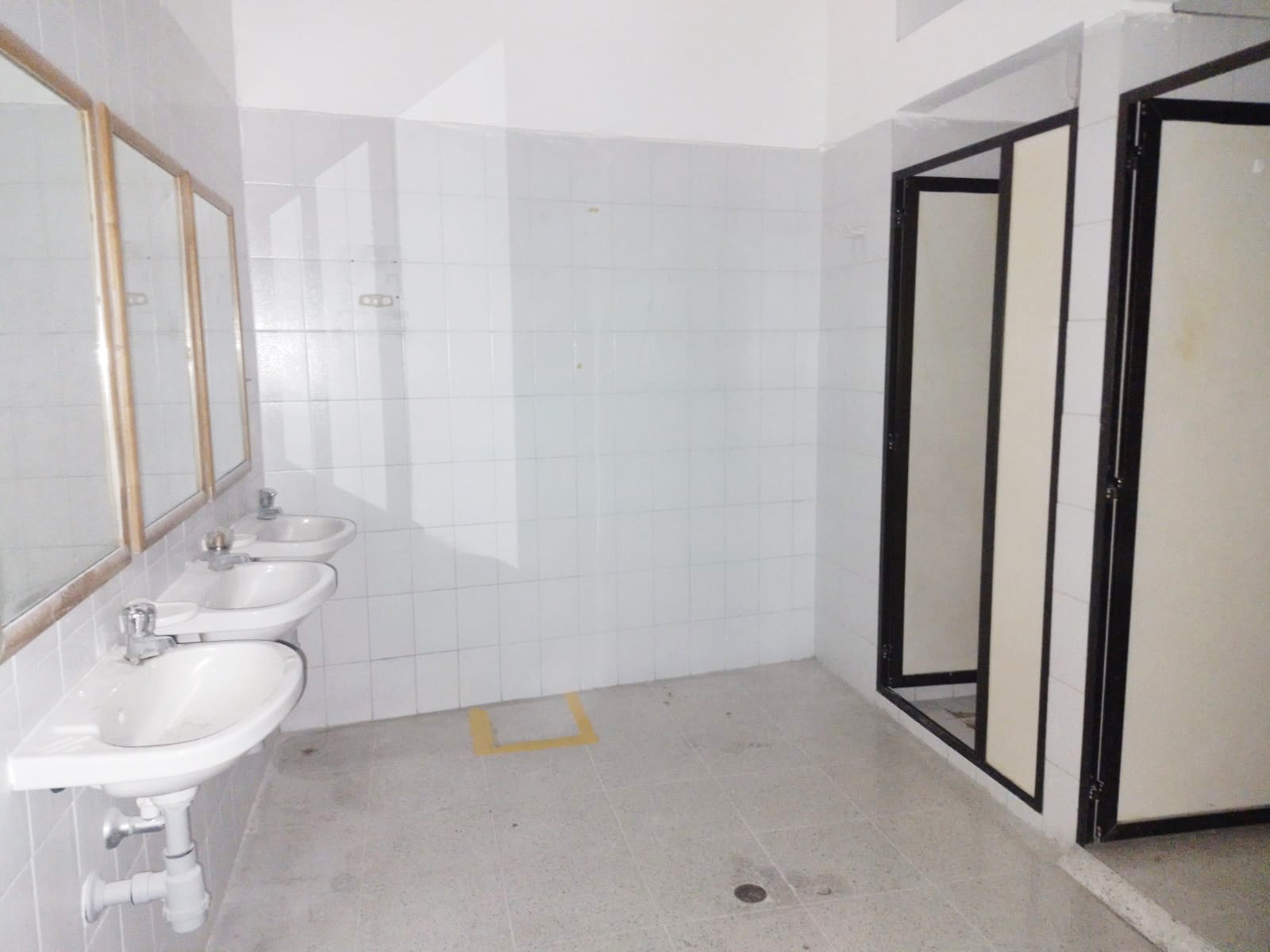 Bodega en arriendo en Cristo Rey, Medellín, 750 m² · foto 5 de 11