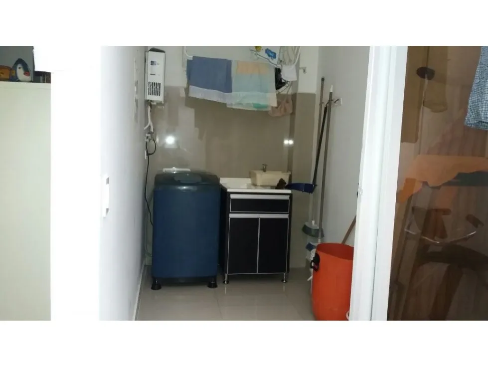 Casa de 3 alcobas en venta en Super Inter Avenida 19, Armenia, 180 m² · foto 11 de 24