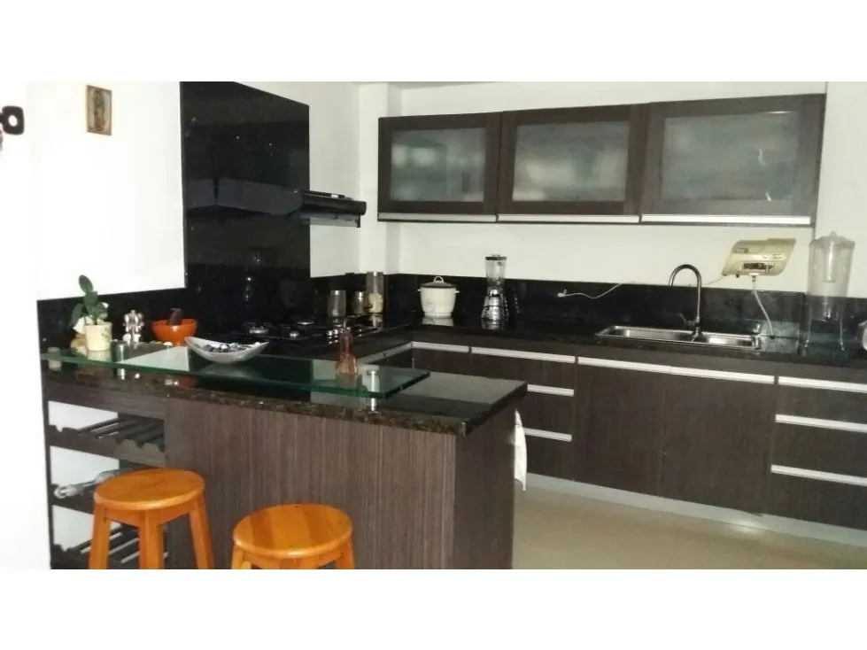 Casa de 3 alcobas en venta en Super Inter Avenida 19, Armenia, 180 m² · foto 2 de 24