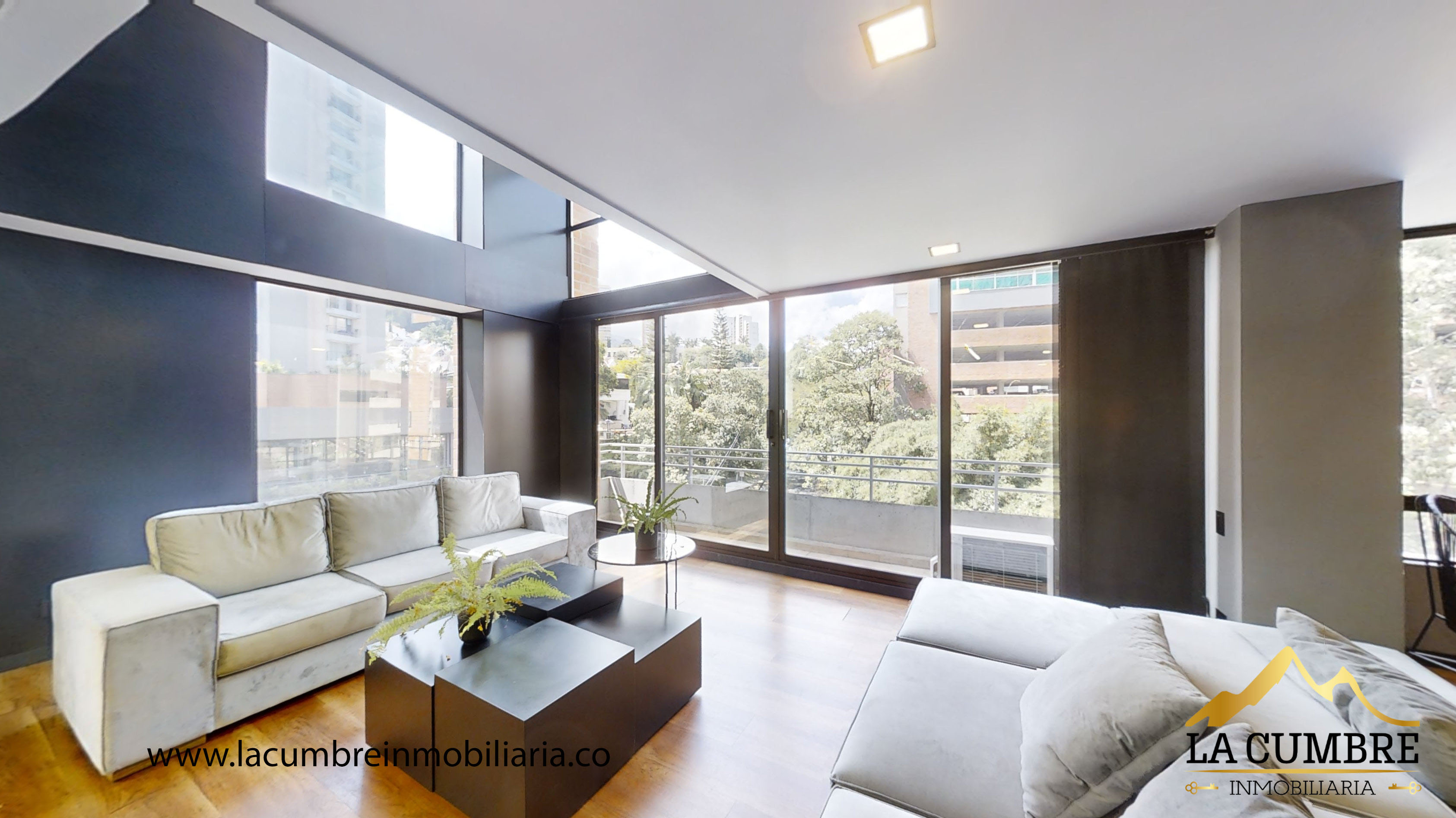 Apartamento de 2 alcobas en arriendo en El Poblado, Medellín, 180 m² · foto 2 de 14