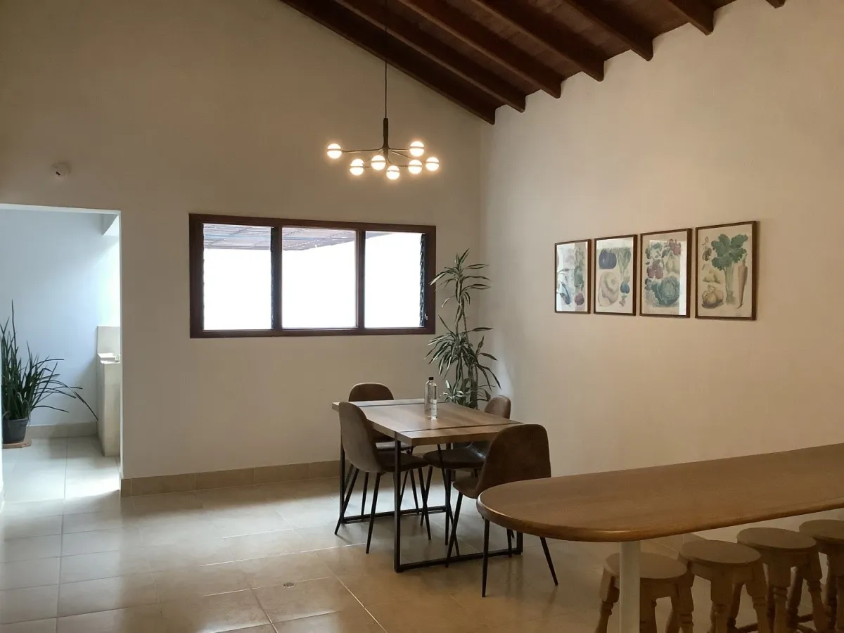 Casa de 4 alcobas en venta en El Poblado, Medellín, 590 m² · foto 11 de 24