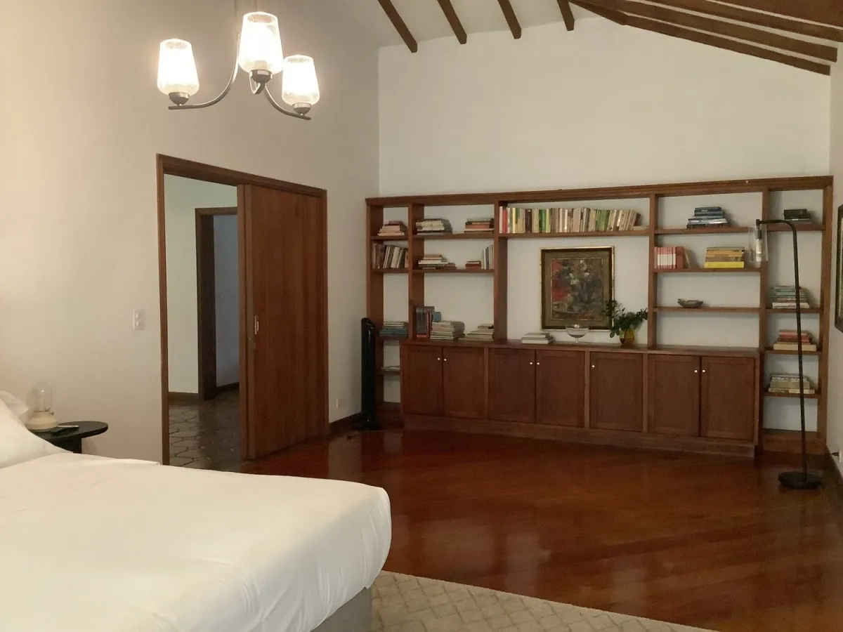 Casa de 4 alcobas en venta en El Poblado, Medellín, 590 m² · foto 13 de 24