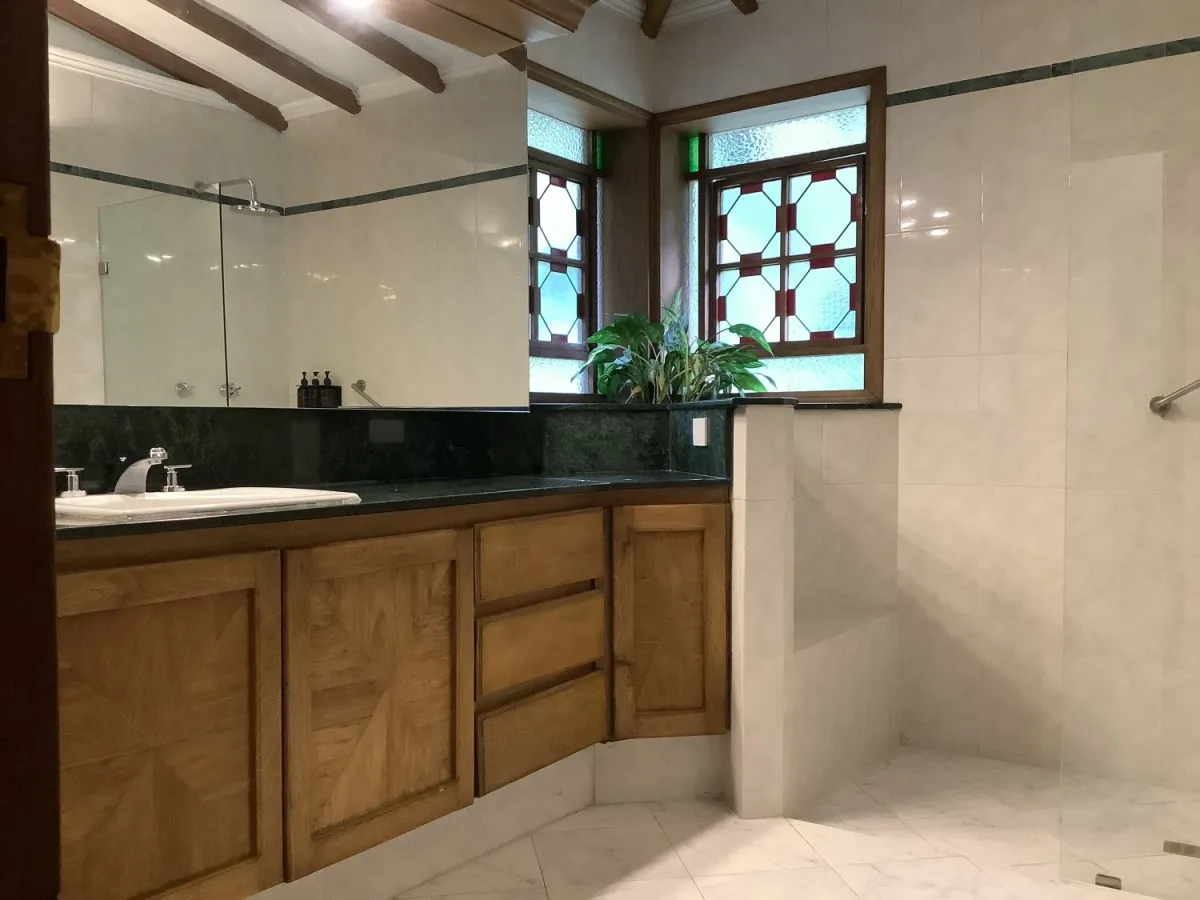Casa de 4 alcobas en venta en El Poblado, Medellín, 590 m² · foto 17 de 24