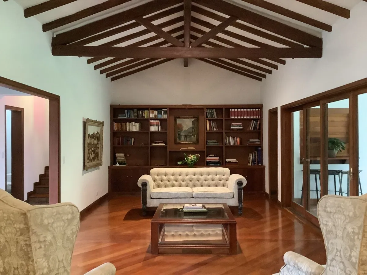 Casa de 4 alcobas en venta en El Poblado, Medellín, 590 m² · foto 5 de 24