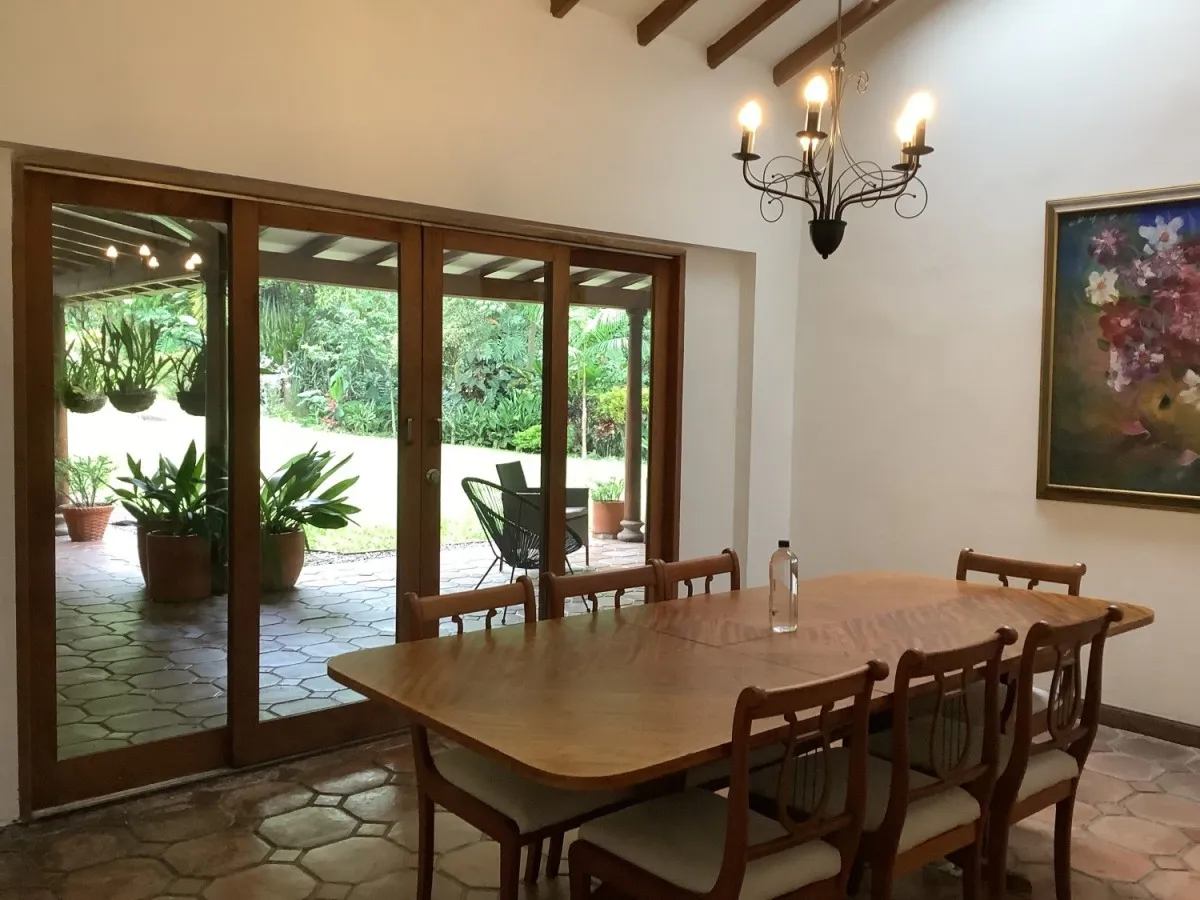 Casa de 4 alcobas en venta en El Poblado, Medellín, 590 m² · foto 8 de 24