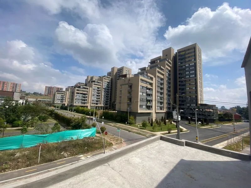 Casa de 4 alcobas en venta en El Porvenir, Rionegro, 200 m² · foto 14 de 16