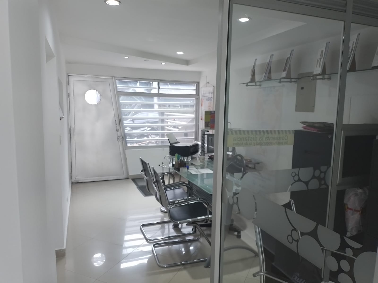 Local en arriendo en Laureles, Medellín, 330 m² · foto 2 de 16