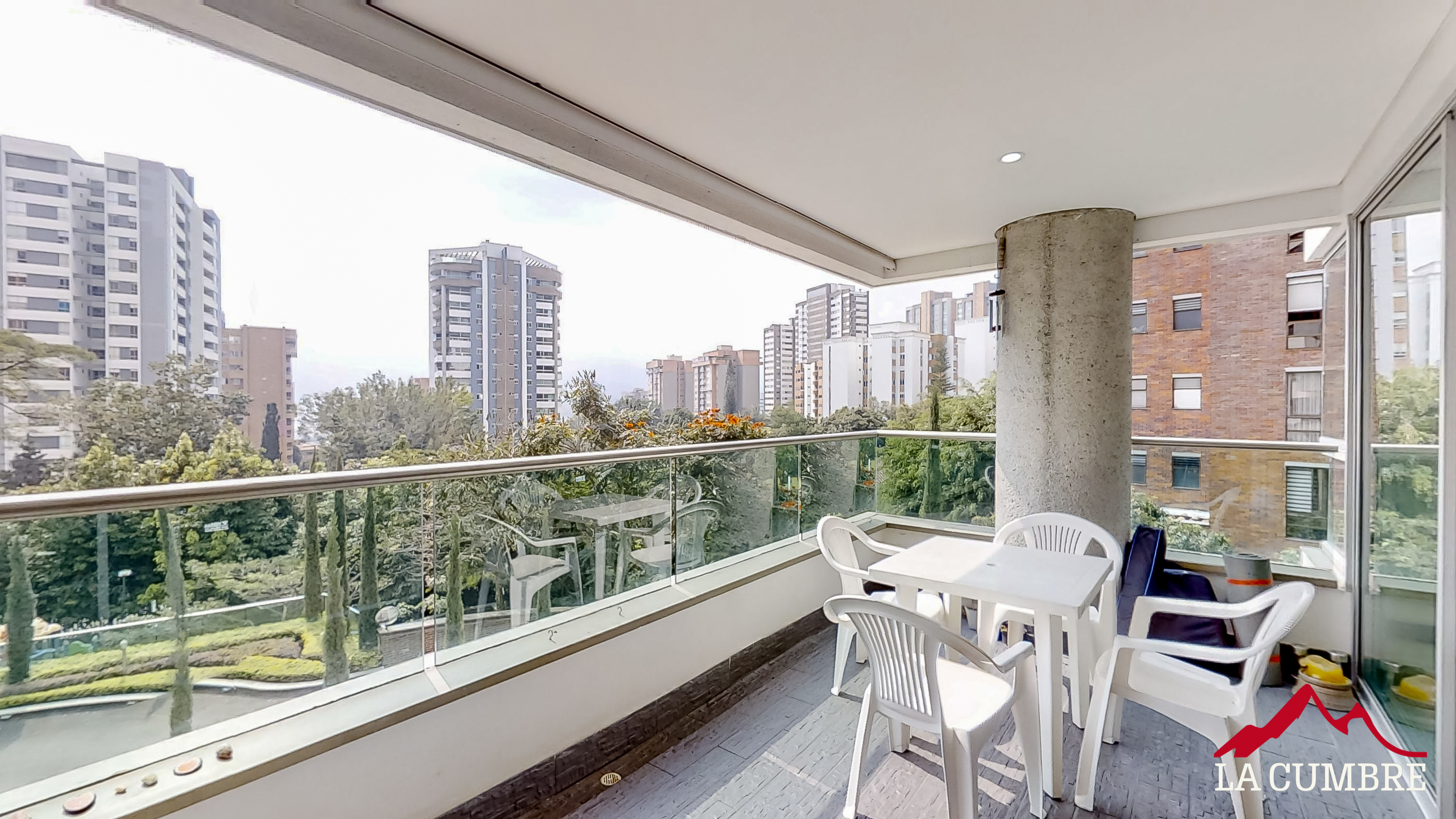 Apartamento en venta en Castropol, Medellín · foto 2 de 12