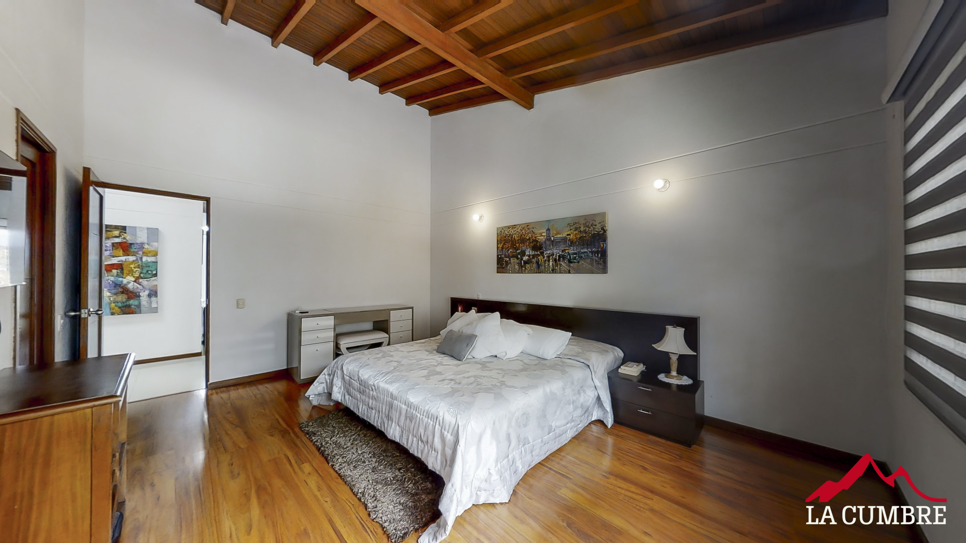 Casa de 4 alcobas en venta en Loma El Atravesado, Envigado, 248 m² · foto 15 de 16