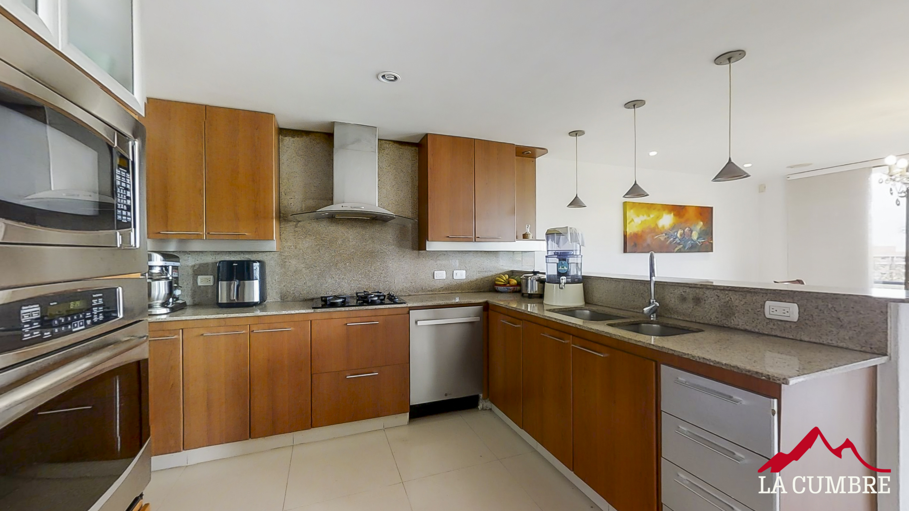 Casa de 4 alcobas en venta en Loma El Atravesado, Envigado, 248 m² · foto 6 de 16