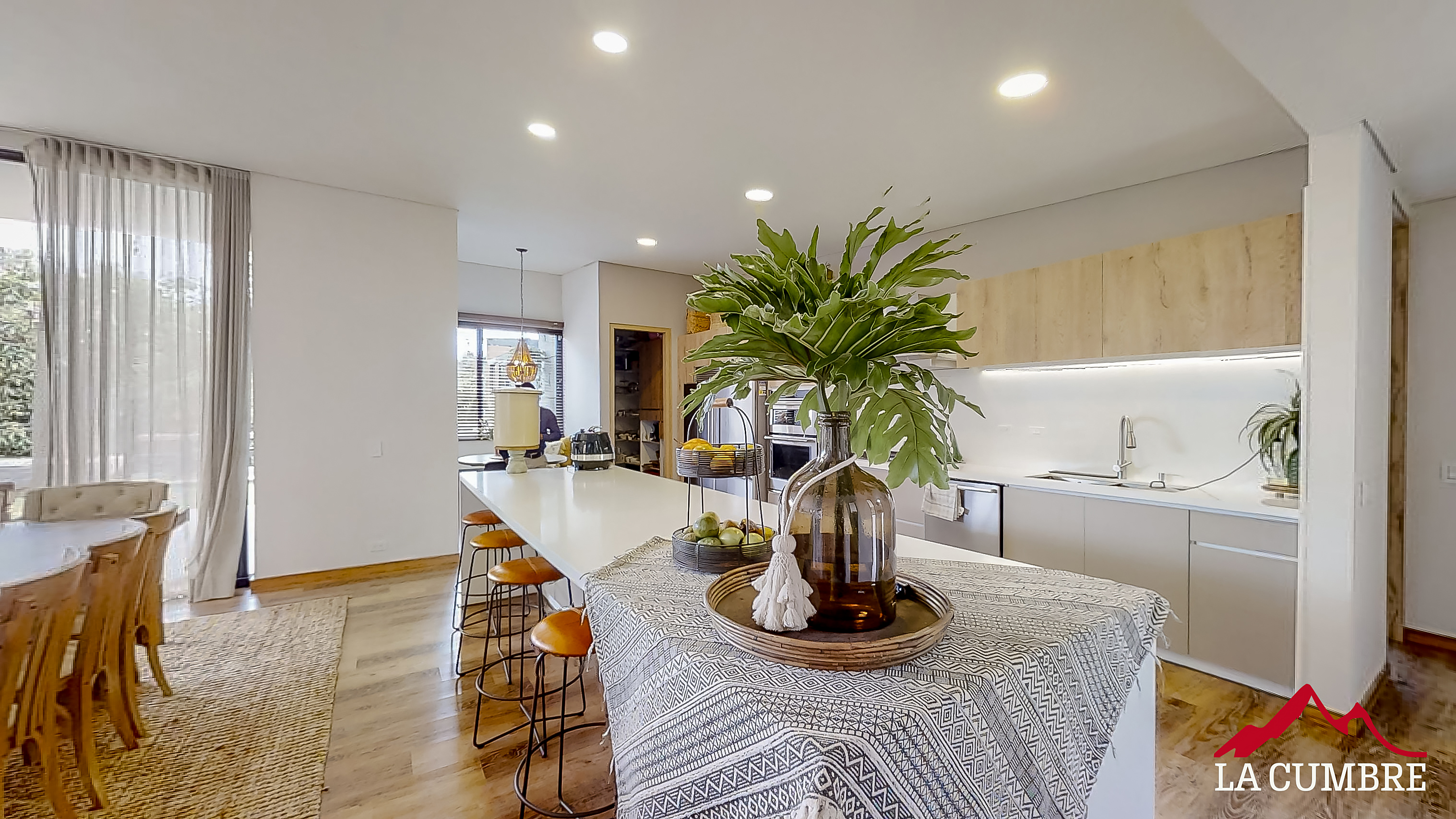 Casa de 5 alcobas en venta en Las Palmas, Envigado, 696 m² · foto 8 de 16