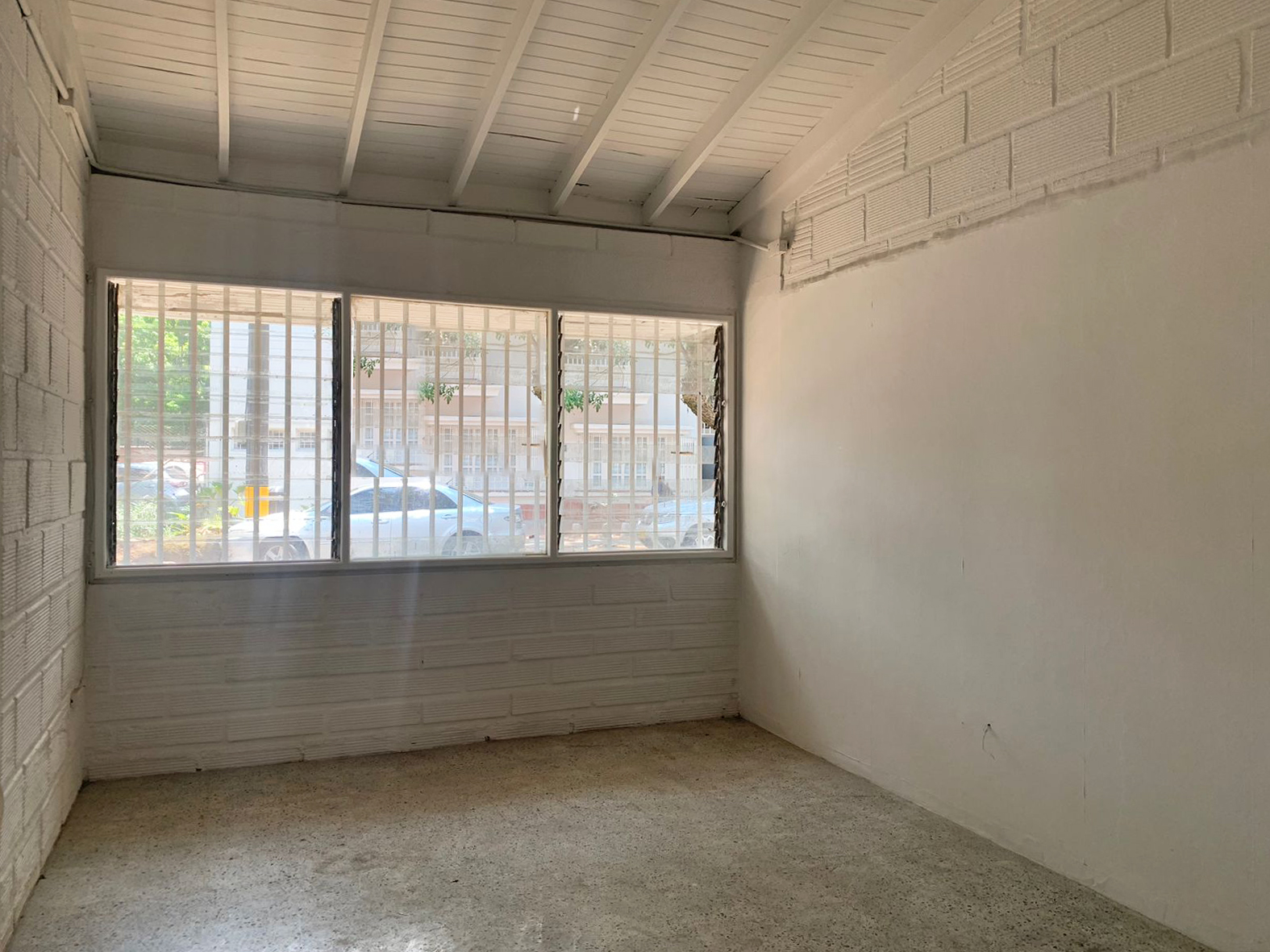 Oficina en arriendo en Santa Maria De Los Angeles, Medellín, 450 m² · foto 2 de 9