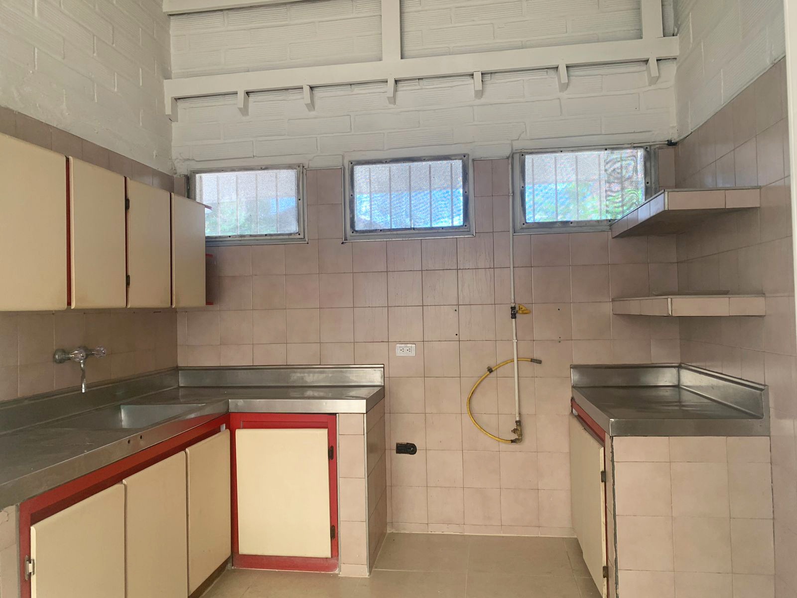 Oficina en arriendo en Santa Maria De Los Angeles, Medellín, 450 m² · foto 6 de 9