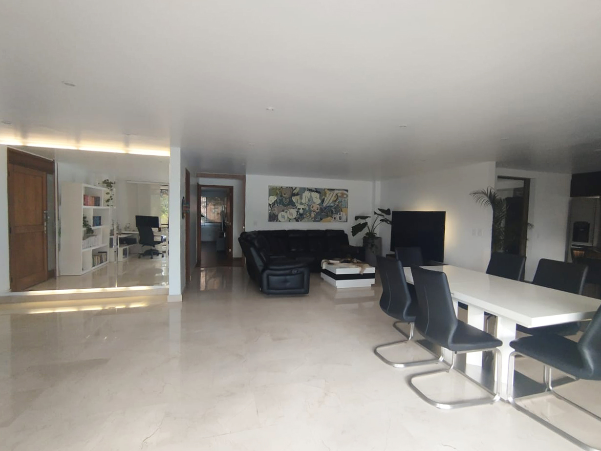 Apartamento en arriendo en Altos Del Poblado, Medellín · foto 14 de 17