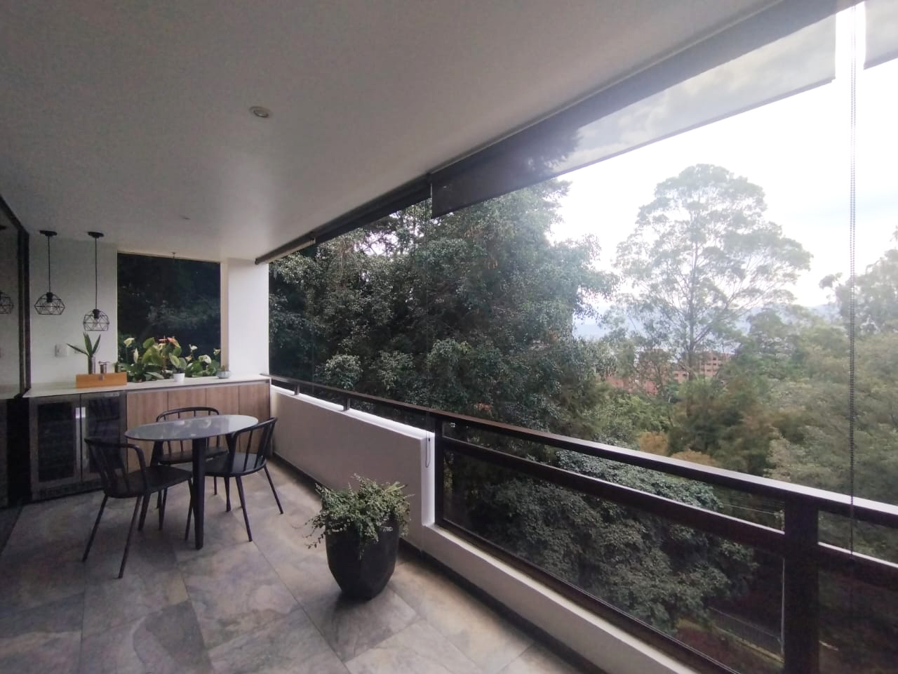 Apartamento en arriendo en Altos Del Poblado, Medellín · foto 17 de 17