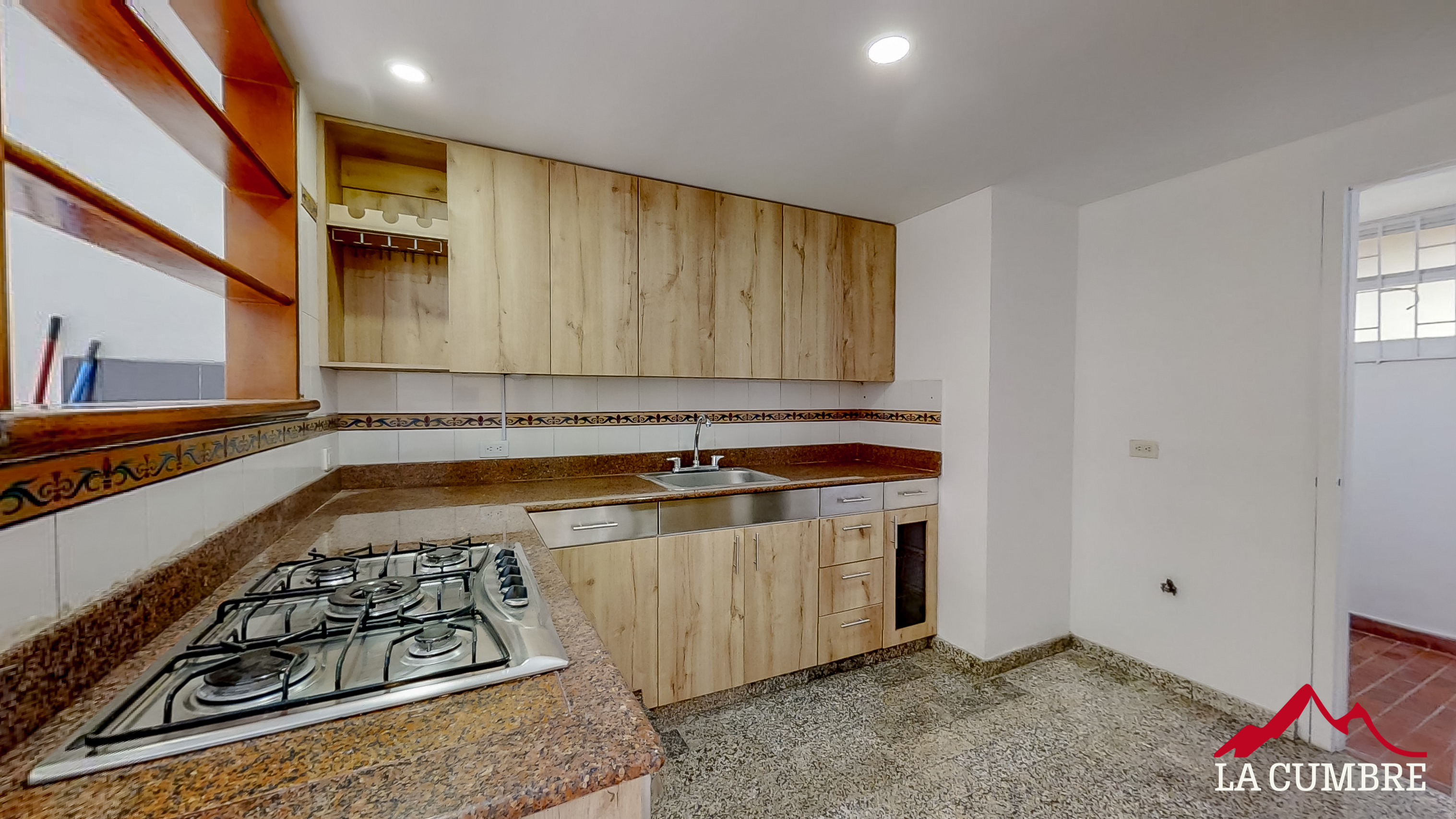 Casa de 3 alcobas en arriendo en El Tesoro, Medellín, 150 m² · foto 10 de 16