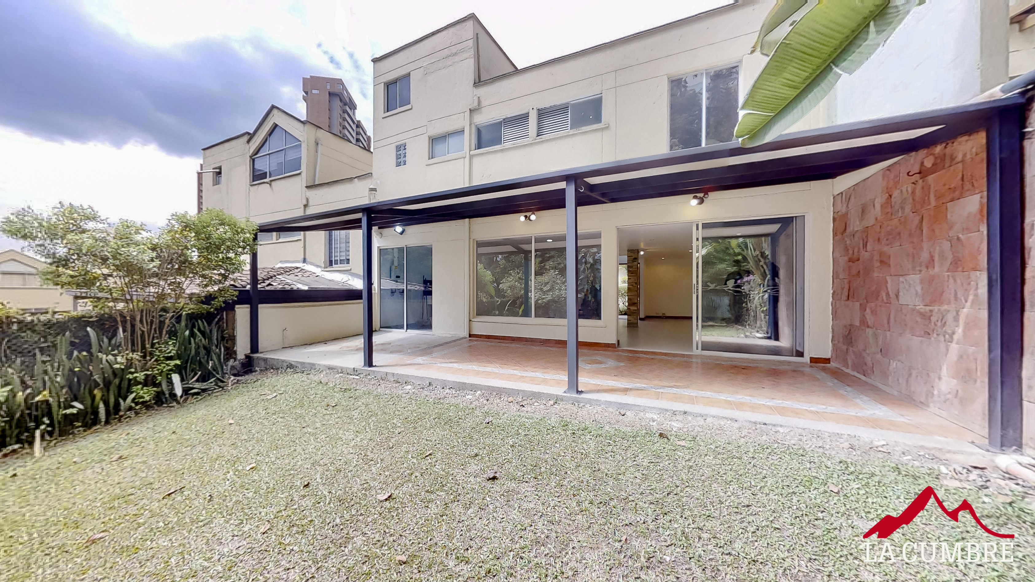 Casa de 3 alcobas en arriendo en El Tesoro, Medellín, 150 m² · foto 15 de 16