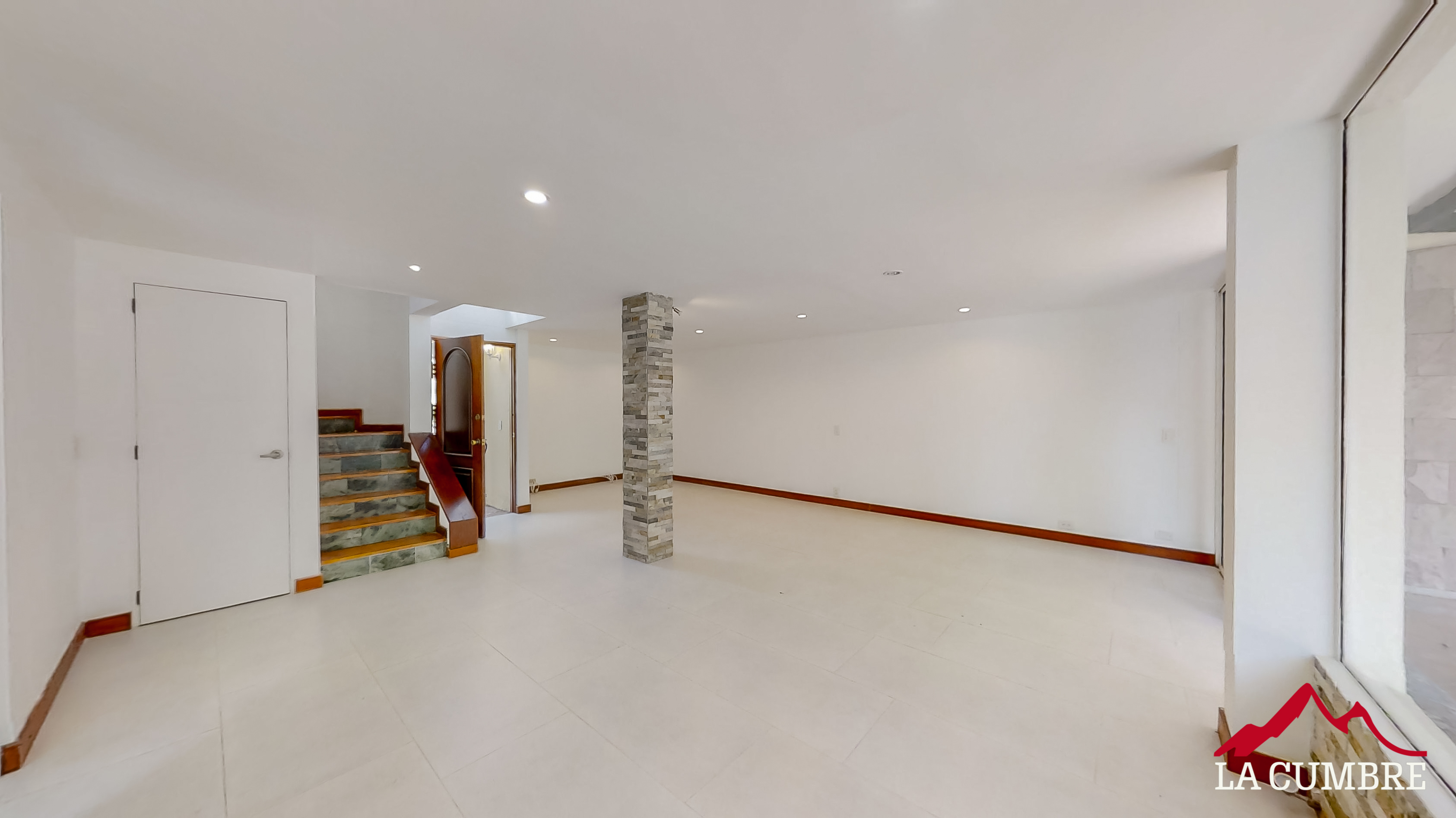 Casa de 3 alcobas en arriendo en El Tesoro, Medellín, 150 m² · foto 3 de 16