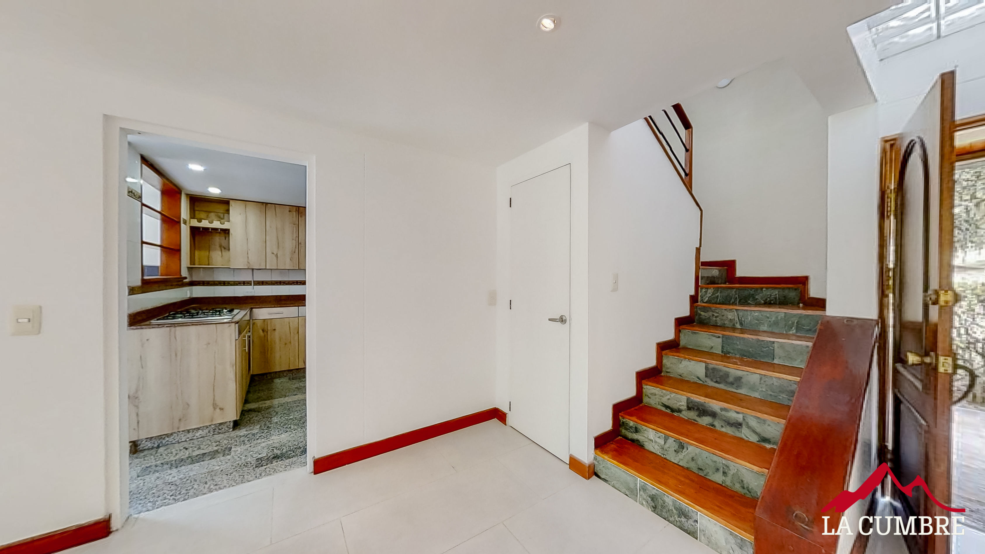 Casa de 3 alcobas en arriendo en El Tesoro, Medellín, 150 m² · foto 5 de 16