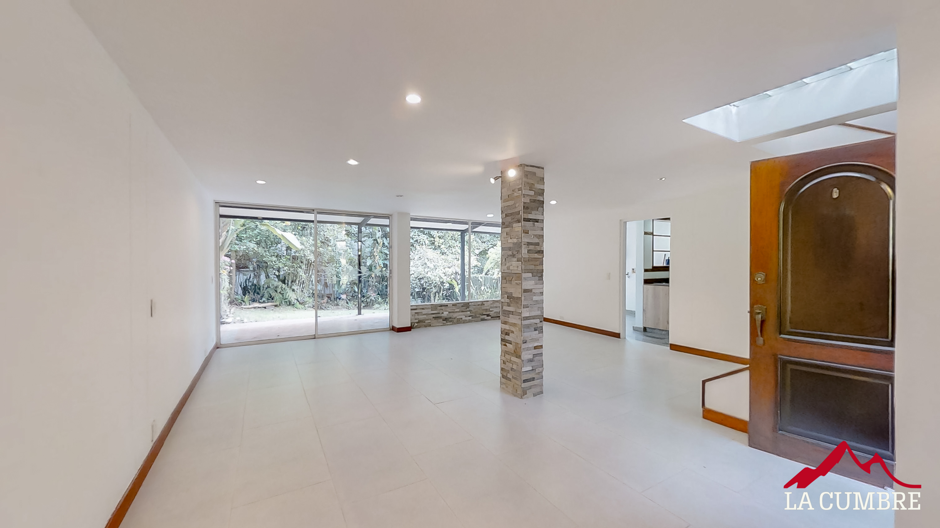Casa de 3 alcobas en arriendo en El Tesoro, Medellín, 150 m² · foto 6 de 16