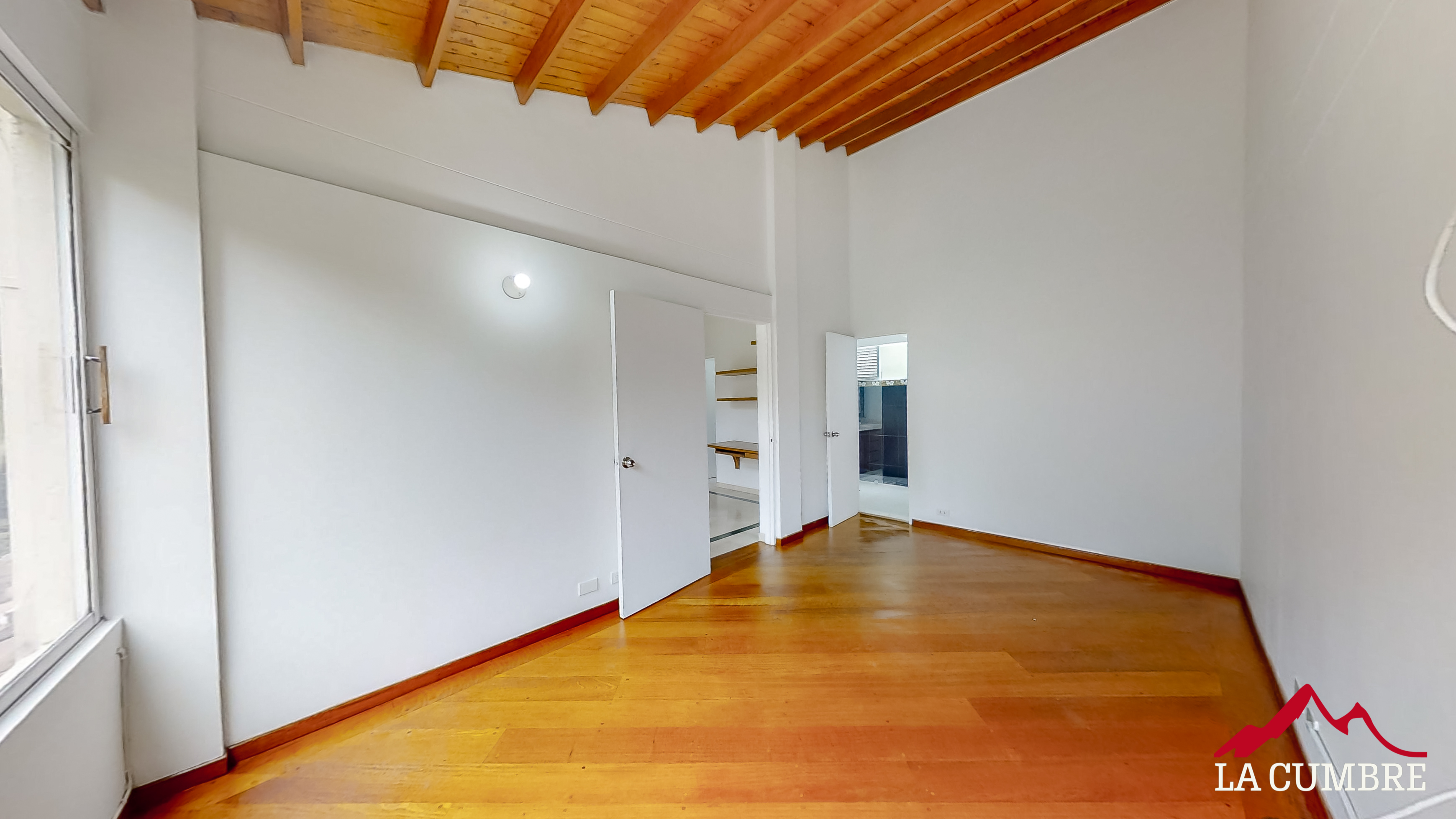 Casa de 3 alcobas en arriendo en El Tesoro, Medellín, 150 m² · foto 8 de 16